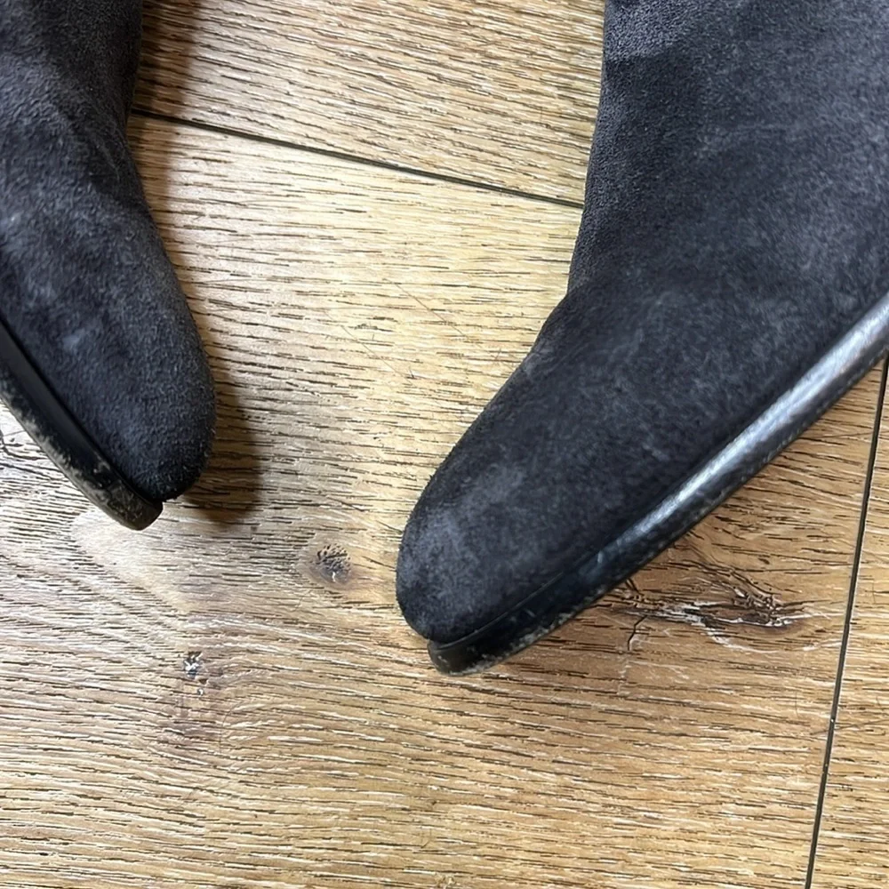 Vince Gray Suede Chelsea Boots Size 9E